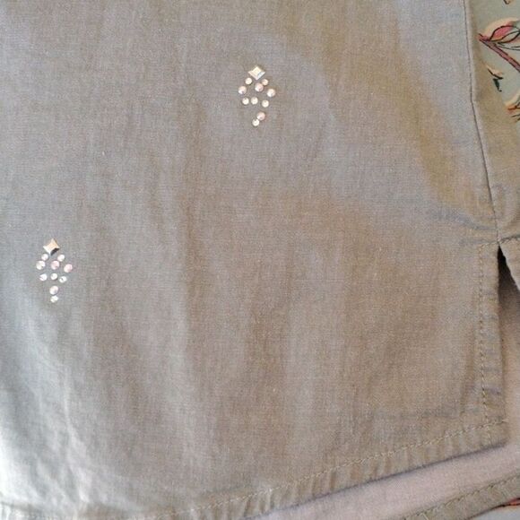 Quacker Factory Sage Embellished Button-Up Top - Picture 11 of 12